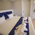 Bella Garden מלון