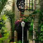 מלון Bella Garden 4*