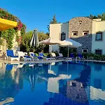 מלון Bella Garden 4*