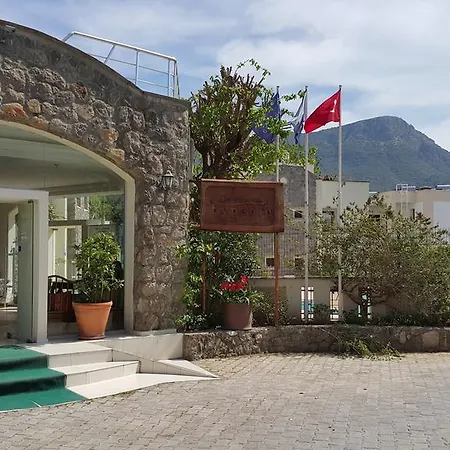 Bella Garden Hotell 4*