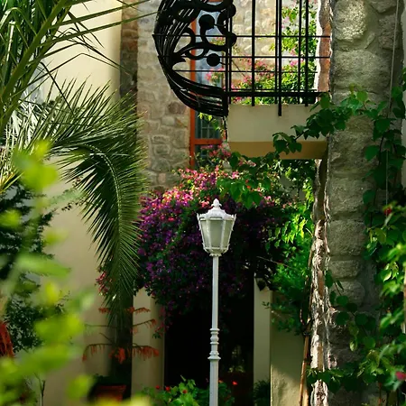 מלון Bella Garden 4*