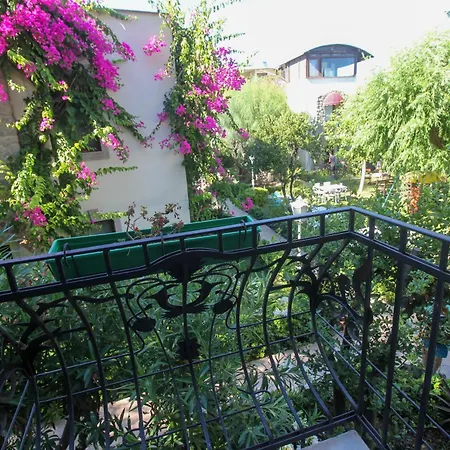 ホテル Bella Garden 4*