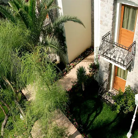 מלון Bella Garden 4*